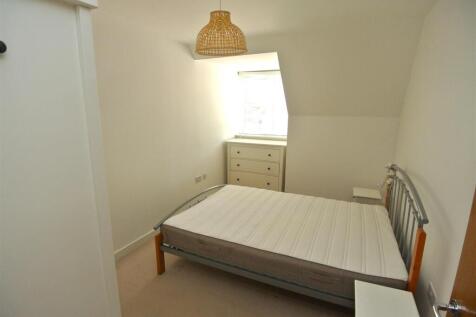 Bedroom 2.JPG