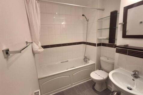 Bathroom.JPG
