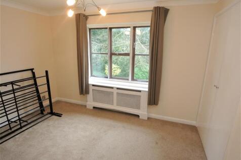 Bedroom 1.JPG