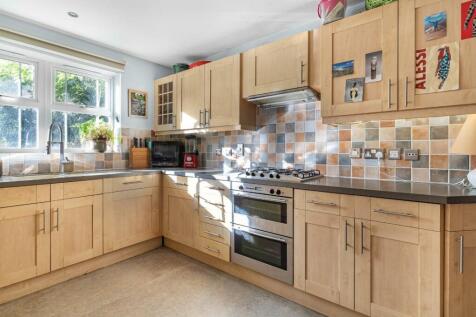 KITCHEN.jpg