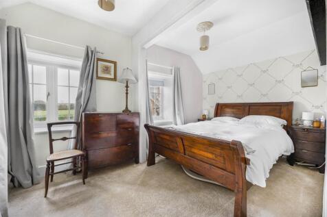 COTTAGE BEDROOM.jpg