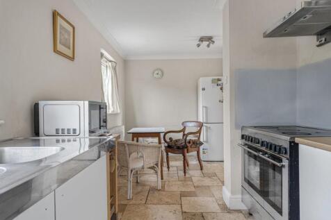 Kitchen.Breakfast.jpg