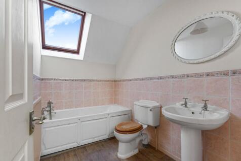 Main Bathroom.jpg