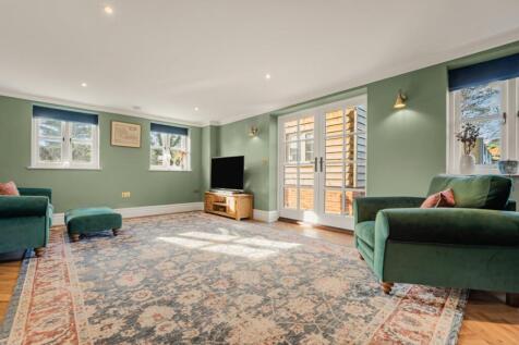 Sitting Room.jpg