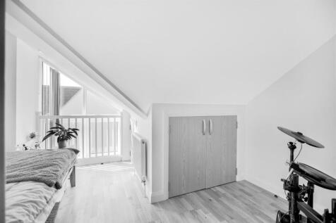 BEDROOM 2.JPG