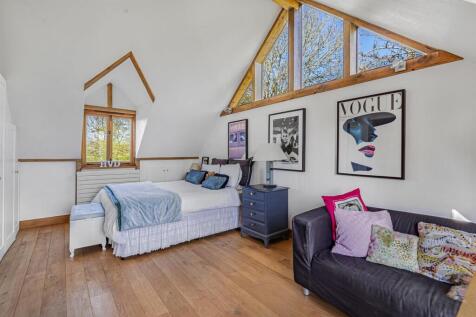 Bedroom 2.jpg