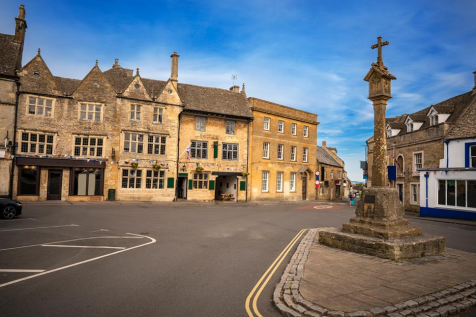 CENTRAL STOW ON THE WOLD.png