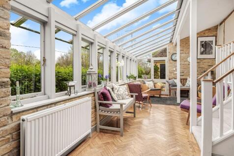 GARDEN ROOM.jpg