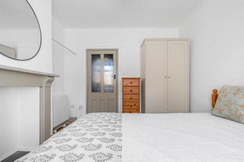 BEDROOM ii.jpg