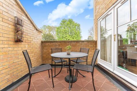 ROOF GARDEN i.jpg
