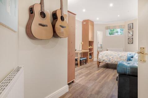GUEST SUITE.jpg