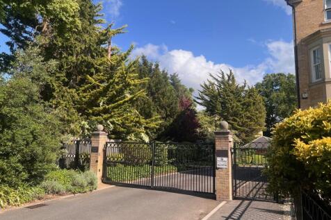 GATED ENTRANCEii.jpg