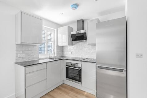 CONTEMPORARY KITCHEN.jpg