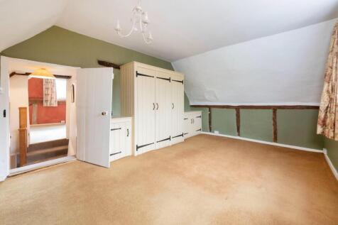 BEDROOM.jpg