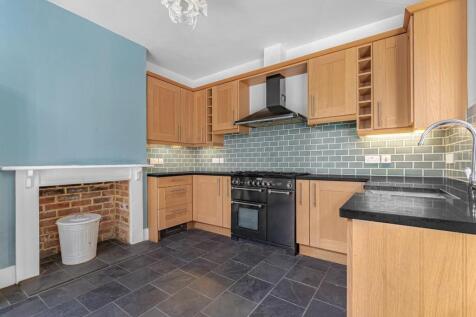 KITCHEN.jpg