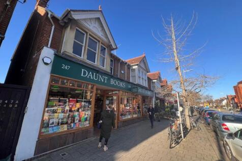 DAUNT BOOKS SUMMERTOWN.jpg