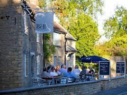 THE BELL AT HAMPTON POYLE.jpg