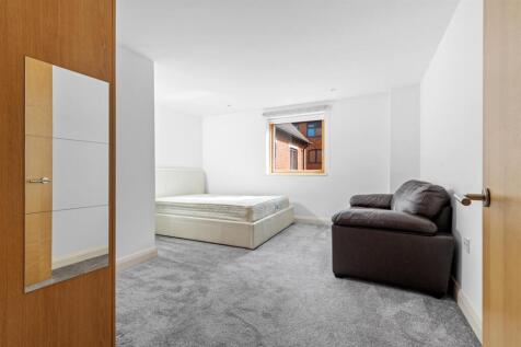 BEDROOM 2.jpg