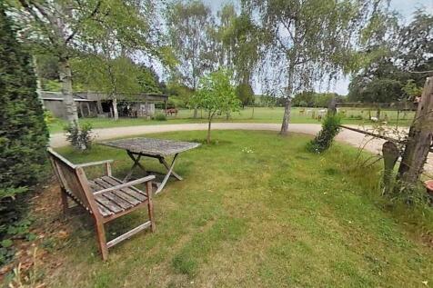 Garden Area.jpg