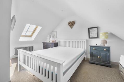 Top Bedroom.jpg