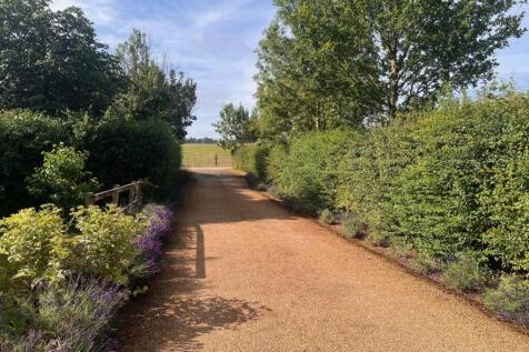 CHILSWELL FARM APPROACH.jpg