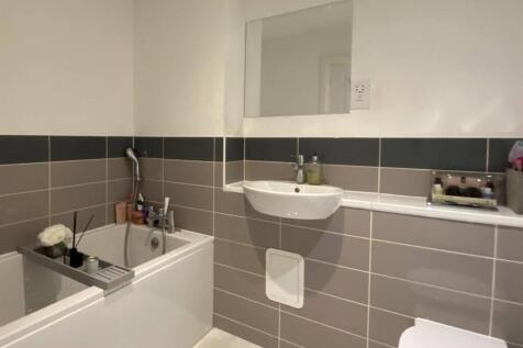 Bathroom (FILEminimizer).jpg
