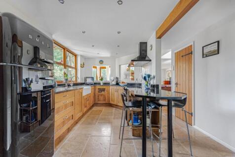 SOCIAL KITCHEN SPACE.jpg