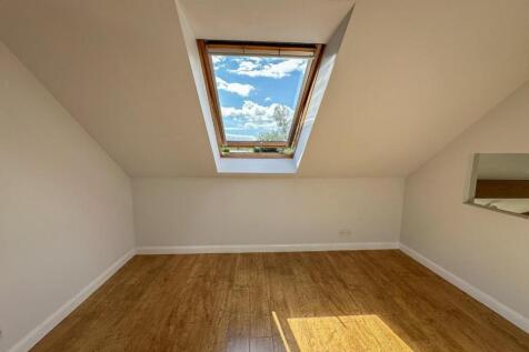 BEDROOM 4.jpg