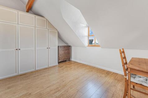 BEDROOM 3.jpg