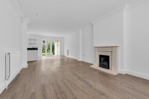 MAIN RECEPTION ROOM
