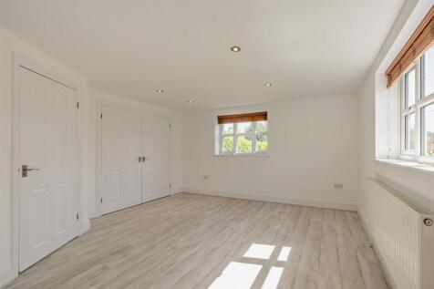BEDROOM ii.jpg