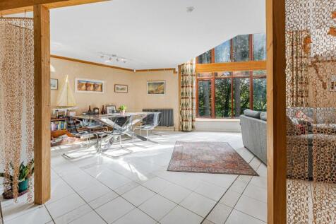 INTERIOR LIFESTYLE.jpg