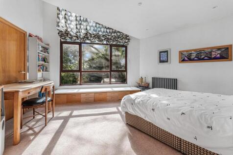 BEDROOM 5.jpg