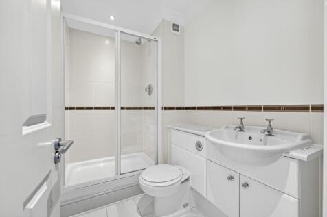 BEDROOM 2 EN-SUITE SHOWER ROOM.jpg