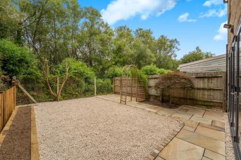 PRIVATE GARDEN OVERLOOKING NATURE RESERVE.jpg