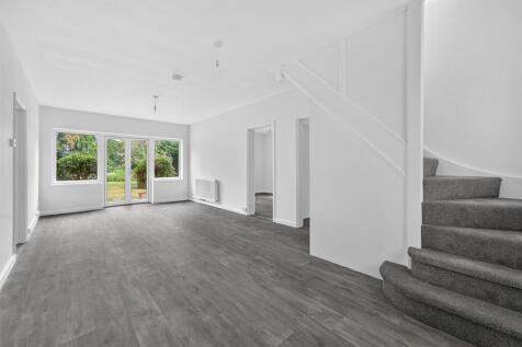 RECEPTION ROOM.jpg
