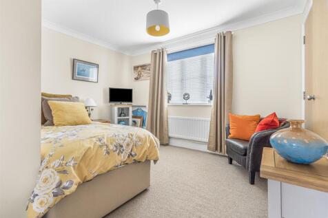 BEDROOM 2.jpg