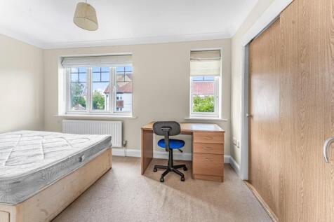 MASTER BEDROOM.jpg