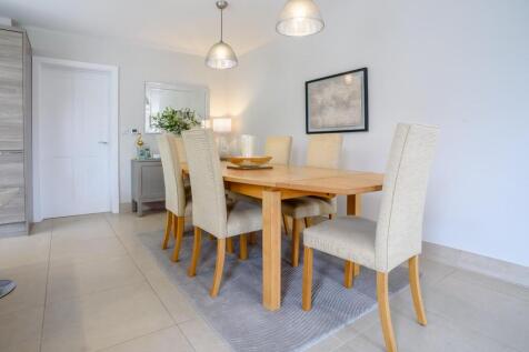 DINING SPACE.jpg