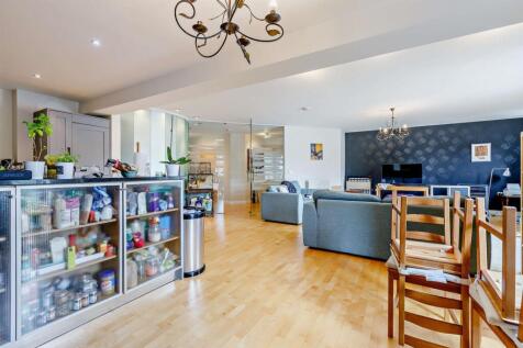 8477364-Interior15-800.jpg