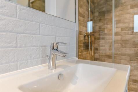SHOWER ROOM DETAIL.jpg