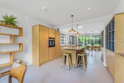 BESPOKE KITCHEN.jpg