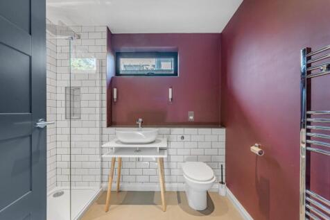 CLOAKS (Shower Room).jpg