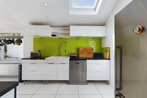 VAULTED COOK&#39;S KITCHEN.jpg