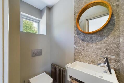 CONTEMPORARY CLOAKROOM.jpg