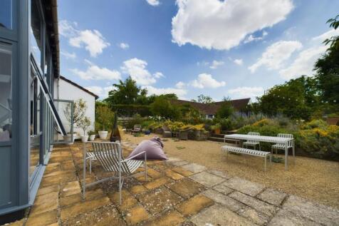 AL FRESCO DINING &amp; ENTERTAINING.jpg