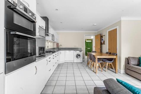 GOOD SCALE SOCIAL KITCHEN SPACE.jpg