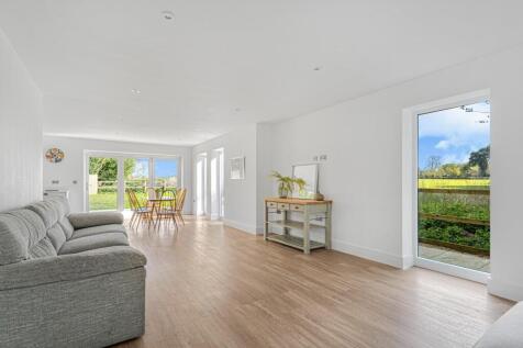 RECEPTION ROOM WTH A VIEW.jpg