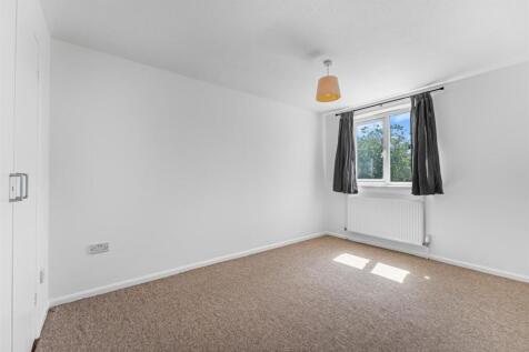 11 Rawson Close -21.jpg