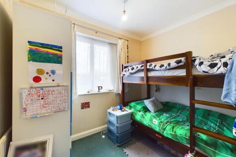 CAM03510G0-PR0241-STILL027.jpg